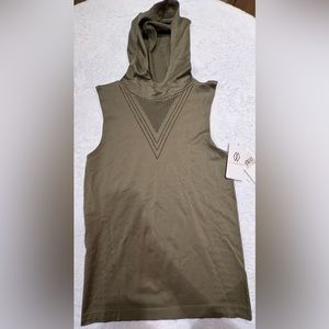 Climawear Women’s Deep Lichen Sleeveless Hoodie Size Large New With Tags